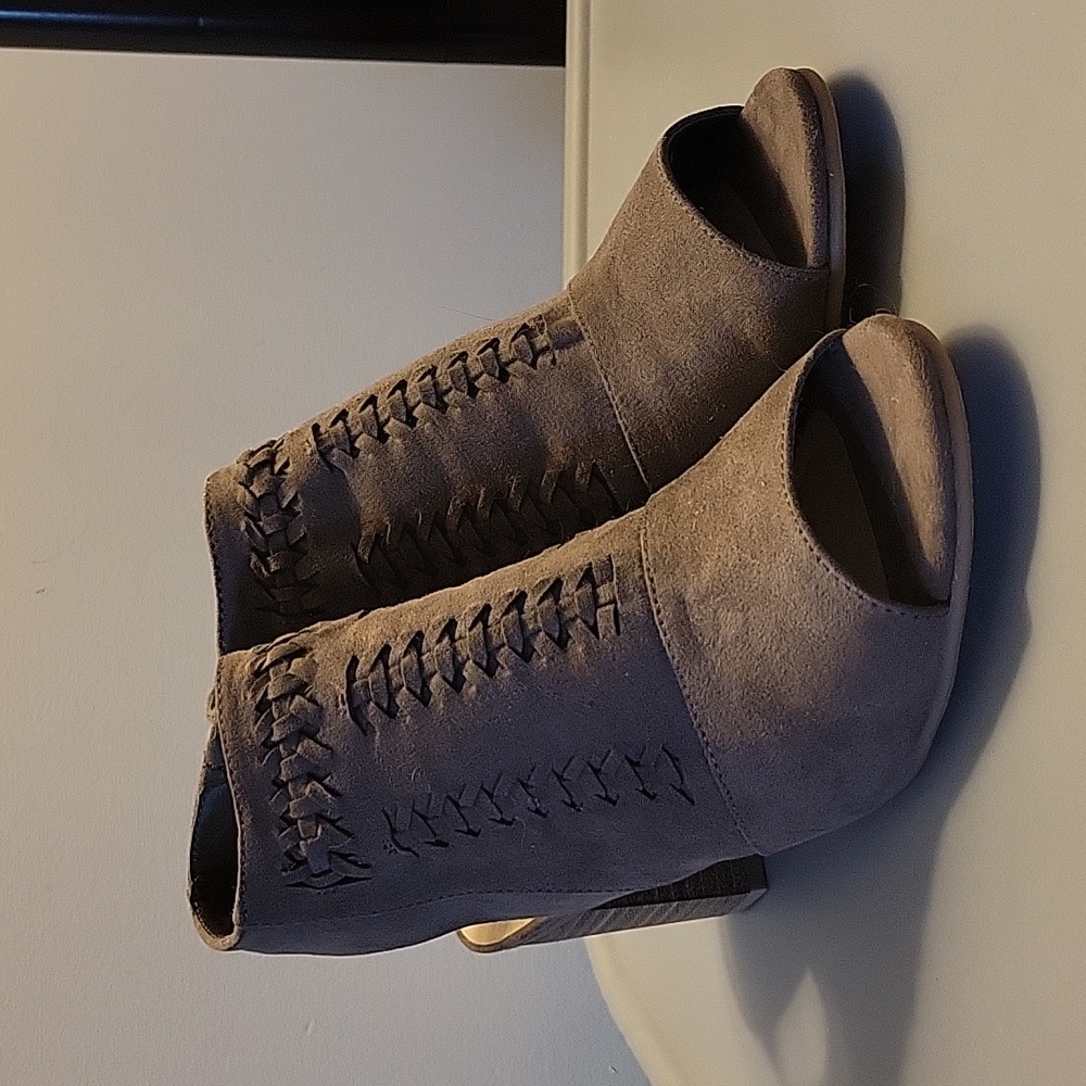 Sonoma open-toed booties